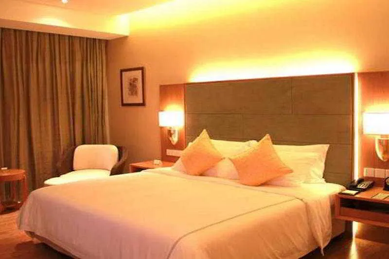 Mingshen Golf & Bay Resort Sanya 5*,